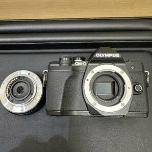 【EKA-7988AT】1円スタート OLYMPUS OM-D E-M10Ⅲ オリンパス カメラ 一眼レフ 中古美品 レンズ付き 現状動作確認済 黒 持ち運び可能の画像8