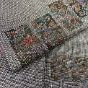 着物月花 ９マルキ 品のある花 本場大島紬 正絹 伝統工芸品 バチ衿 ki1145の画像1
