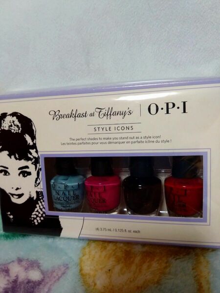 OPI ミニボトルセット　未使用　箱きれいめ　オーピーアイ　　ネイル　価格相談あったので、お値下げします。