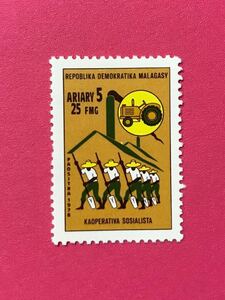 外国未使用切手★マダガスカル 1978年 社会主義共同組合