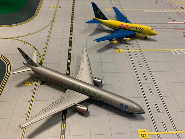 香港限定 ヘルパ BOEING 747SP 777-300 セット 1/500