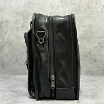 極美品/定価¥107,640-●TUMI トゥミ ALPHA アルファ オールレザー 本革 2way ビジネスバッグ ショルダー マチ拡張 A4可 肩掛け 黒 多機能 _画像5