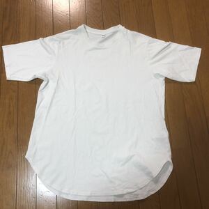 ユニクロ UNIQLO Uniqlo U クルーネックTシャツ（半袖）白　 XL 中古　送料　230円