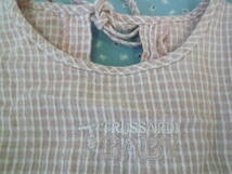 ★TRUSSARDI BABY トラサルディ 半袖パフスリーブワンピース 背中見せ 格子 ピンク系 前掛けポケット付き サイズ９０_画像3