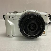 営YY56-60B Panasonic パナソニック LUMIX GF3 ミラーレス一眼レフカメラ DMC-GF3 ダブルズームキット 通電動作確認済 _画像4