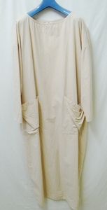 YARMO ヤーモ　新品未使用　beige　COCOON DRESS