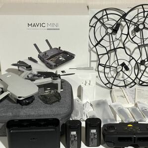 【未飛行機 未アクティベート】DJI MAVIC MINI FLY MORE COMBO マビックミニ フライモアコンボ フライトバッテリー 2本 初心者 ドローンの画像1