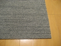 日本製タイルカーペット＜床暖房対応＞（３０枚）厚み約7.5mm（１４２５）在庫９８０枚・裏面不織布・１枚２００円～_画像2