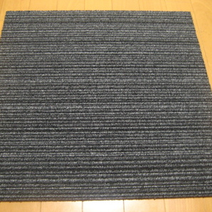 日本製タイルカーペット（１４枚）厚み約6.5mm＜５０１４＞・訳あり品・１枚１４０円～の画像1