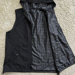 稀少Lサイズ!! 極美品 バーバリーブラックレーベル BURBERRY BLACK LABEL リバーシブル ベスト フード ノバチェック 銀ボタン 黒 メンズ