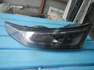 G35428 JW5 S660 latter term original clear lens left tail lamp left tail lamp Stanley W1845