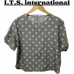 ★美品 I.T.S. international イッツインターナショナル トップス レディース ブラウス 首元ボタン留め ライトグレー M / nr1-011