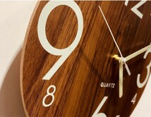 【新品】木製 無音 壁掛け時計 サイレント 北欧風 蓄光 蛍光 シンプル おしゃれ 静音 夜光_画像5