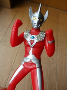  дешевый ценный редкость * Ultraman Taro *KYOMOTO SELECTION* столица книга@ selection * Bandai * средний sofvi * высота примерно 12.5cm* б/у текущее состояние товар 