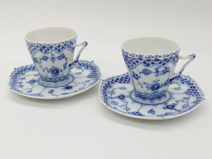 R-074883 デンマーク　ROYAL COPENHAGEN(ロイヤルコペンハーゲン)　ブルーフルーテッド フルレース ペア コーヒーカップ&ソーサー2客セット