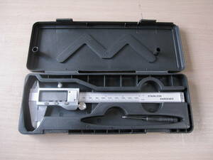  digital vernier calipers 150mm made of stainless steel STAINLESS HARDENED 0-150mm DIGITAL CALIPER DIY tool case attaching 