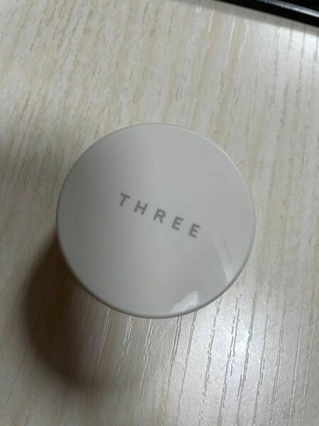 THREE ナリッシングリップバームSQ