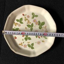 【中古品】ウェッジウッド Wedgwood ワイルドストロベリー オクタゴナルディッシュ 24cm 大皿 プレート 洋食器 箱付 Ｄ50_画像5