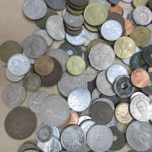 詳細不明 外国 コイン 貨幣 お金 レトロ アンティーク 古銭 含む 大量 まとめ 激安一円スタートの画像2