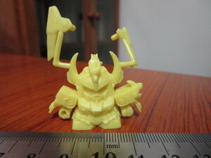 SDガン消し　疾風の風雷主　はやてのぷらす　黄色　ガンダム消しゴム　フィギュア