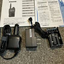 【美品】YAESU VX-3 144/430MHz コンパクトハンディ機　アマチュア無線　シガーケーブル、乾電池ケース付き_画像2