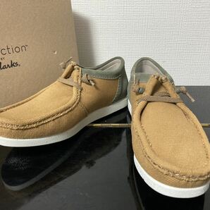 新品未使用Clarks(クラークス) 25.5cmモカシン スリッポン シェイカーライトモック メンズシューズ ワラビー好きにもダークサンドベージュの画像1