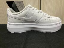 新品23.5cmナイキコートビジョンアルタホワイト白LTR COURTVISIONエアフォース1AF1好きに厚底スニーカーNIKEレディーススニーカー_画像7