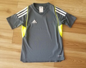 adidas 半袖 Tシャツ アディダス　130サイズ サッカー フットサル　キッズ　スポーツウェア