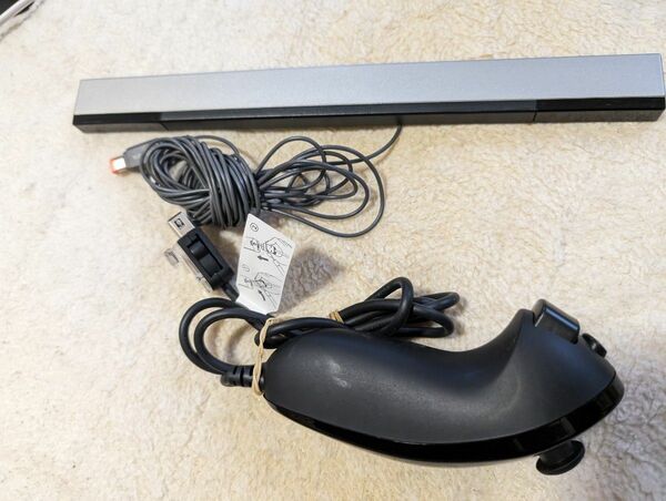 任天堂純正品　Wii ・ Wii U共通 センサーバーRVL-014Wii ヌンチャク　黒　RVL-004