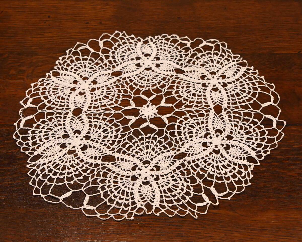 0715 Lace Crochet Circular 40cm Doily Vase Mat Craft Handmade European Vintage, Handcraft, Handicrafts, sewing, embroidery, race