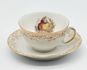 0753-1　西洋陶磁器 カップ＆ソーサ 金彩 貴族絵　S.E.P veritable porcelaine France　フランス