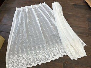 美品！スカラップデザイン：トルコ刺繍ボイルレースカーテン2枚組：透け感素敵！