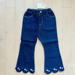 新品タグ付きアプレレクールのお花刺繍デニム　フレア ジーンズ 女の子 GAPブランシェス110サイズ