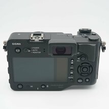 新品級 シグマ sd Quattro ボディ_画像3