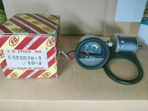 当時物 油圧計 オイルプレス センサー 取付金具 24v F.D 追加メーター デコトラ 産業機械 建機 旧車 メイドインジャパン E52CD7K-3 / EO-2