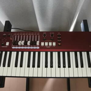 【初回限定カラー】HAMMOND M-solo Burgundy ハモンド 49鍵盤ドローバーキーボード の画像1