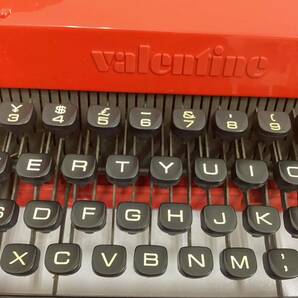 olivetti オリベッティ valentine 昭和レトロ タイプライター レッド 赤バケツ ヴィンテージ  アンティーク インテリア レトロ喫茶店の画像3