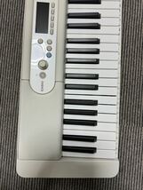 【Gt1】 CASIO LK-520 電子ピアノ 動作品 カシオ キーボード 光ナビゲーション 23年製_画像2