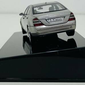 オートアート Autoart メルセデス ベンツ Sクラス シルバー MERCEDES BENZ S KLASE SILVER SWB 2005 1/43 ミニカー 開封品の画像4