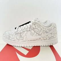 Nike WMNS Dunk Low ESS White Paisley ナイキ ウィメンズ ダンク ロー ホワイトペイズリー DJ9955-100 22.5cm 新品未使用_画像1