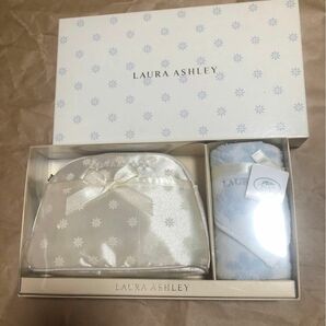 未使用　LAURA ASHLEY ローラアシュレイ　ポーチセット　 ハンドタオル　ポーチ　ミニタオル