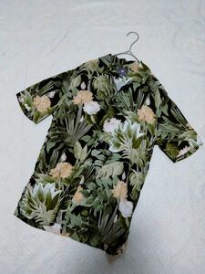 【H＆Ｍ】メンズ　アロハシャツ 花柄　連 ボタニカル　半袖シャツ　S