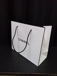 美品ショップ紙バッグ【CHANEL】27×23cm まち11.5cm