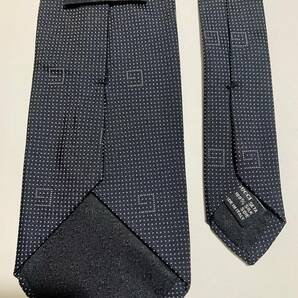 【中古 美品】★GUCCI★グッチ★ ネクタイ ネイビー系 G柄/ドット（白） シルク100％ イタリア製 100119の画像3