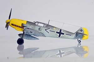 1/144 【完成品】◆ メッサーシュミットBf1090E-4/N　アドルフ・ガーラント少佐