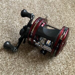 アブガルシア Abu Garcia アンバサダー 5500 C3 バーガンディ