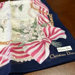 未使用　Christian Dior クリスチャンディオール 可愛いハンカチ　リボン柄　スズラン　花柄