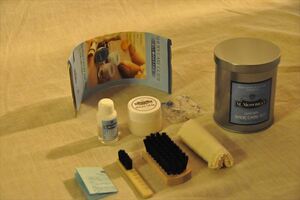 mou Bray leather made goods care set telike-to cream cleaner etc. 