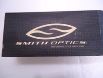 【KCM】amb-539★ワケあり箱痛み未使用★【SMITH OPTICS/スミスオプティクス】SMJ SMITH OPTICS BLOW BLACK/WHITE GRAY サングラス_画像2