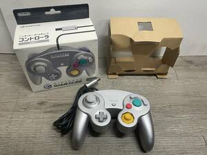 ☆ GC ☆ ゲームキューブ コントローラー シルバー DOL-003 動作品 Nintendo GAMECUBE Wii U ニンテンドー 任天堂